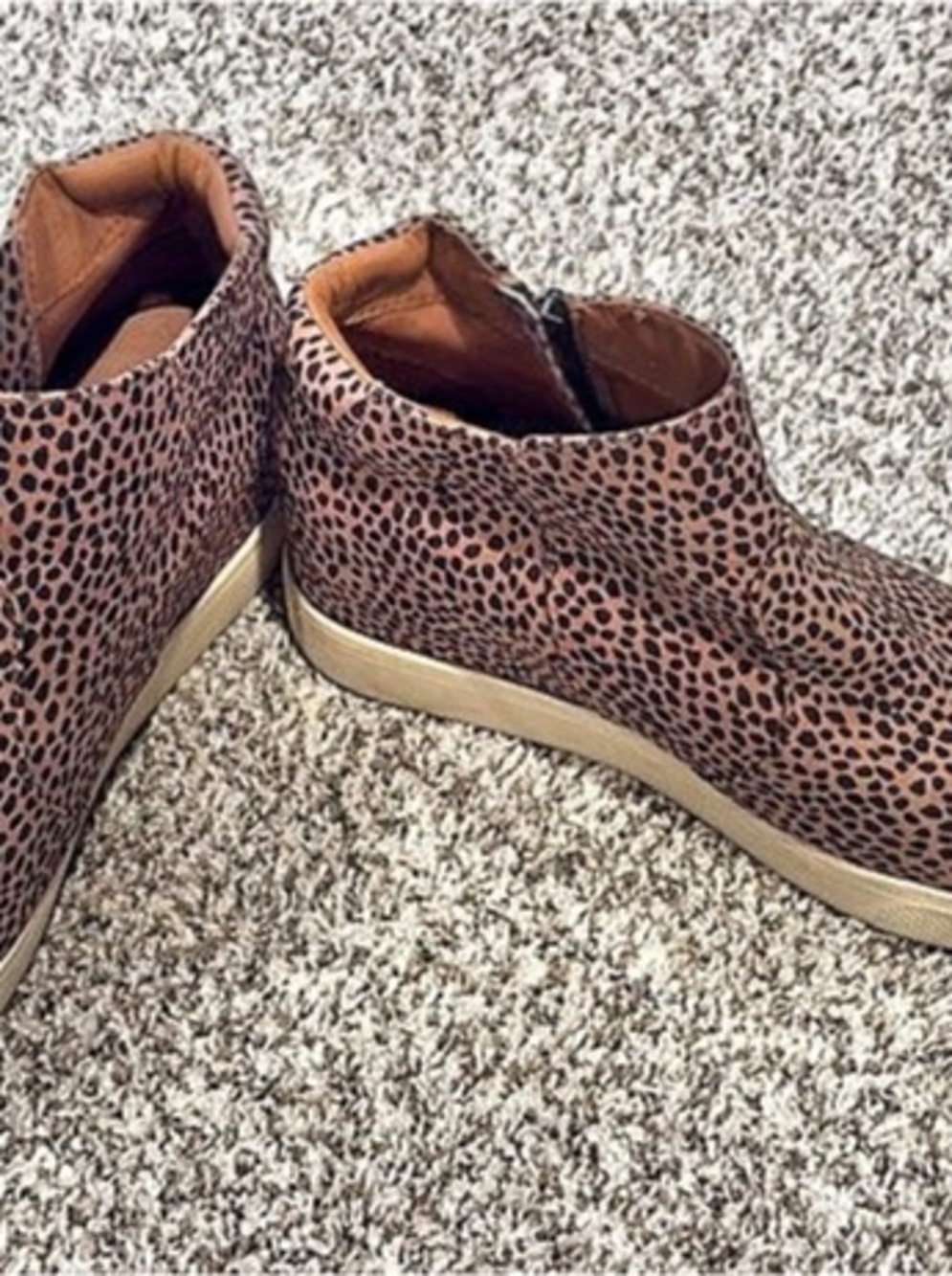 Universal Thread Animal Print Wedge Sneakers US 8